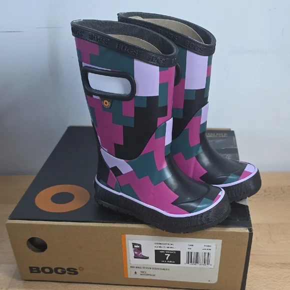 BOGS Multicolor Geometric Pattern Boots Kids Size 7 - Picture 1 of 7